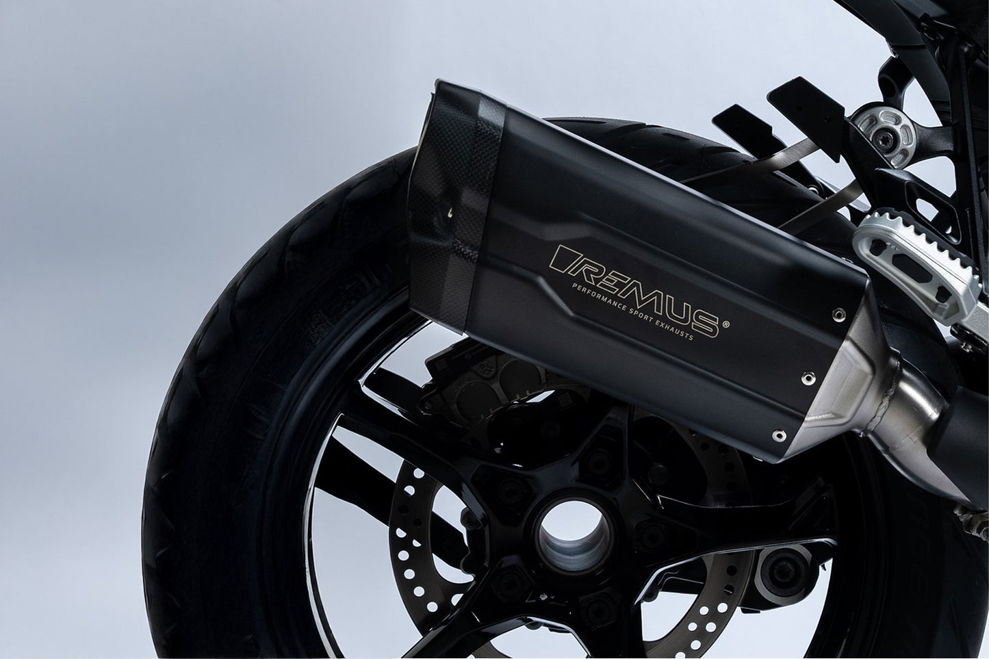Remus 8 RACING Slip-On Silencer R 1300 GS Adventure - stainless steel image 1