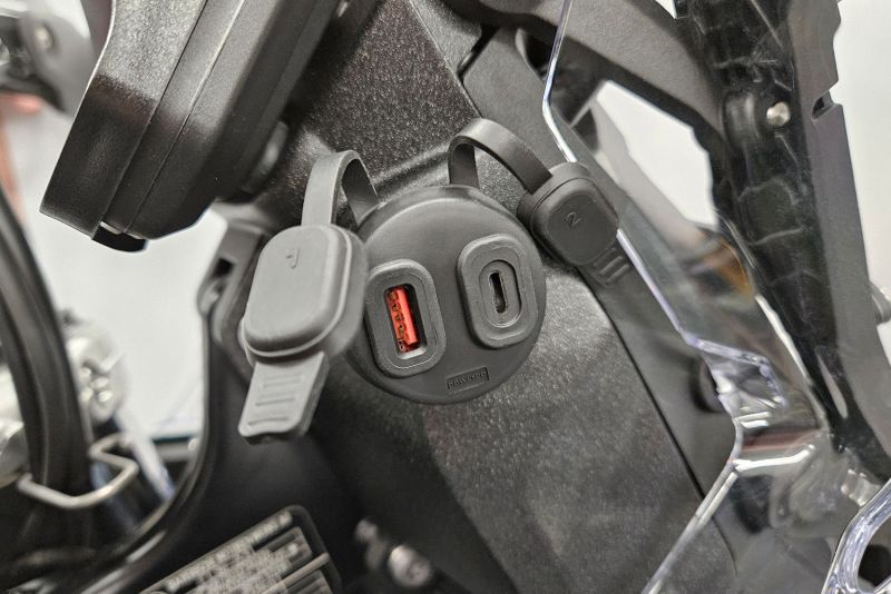 Wunderlich USB / USB-C dual socket - black image 3