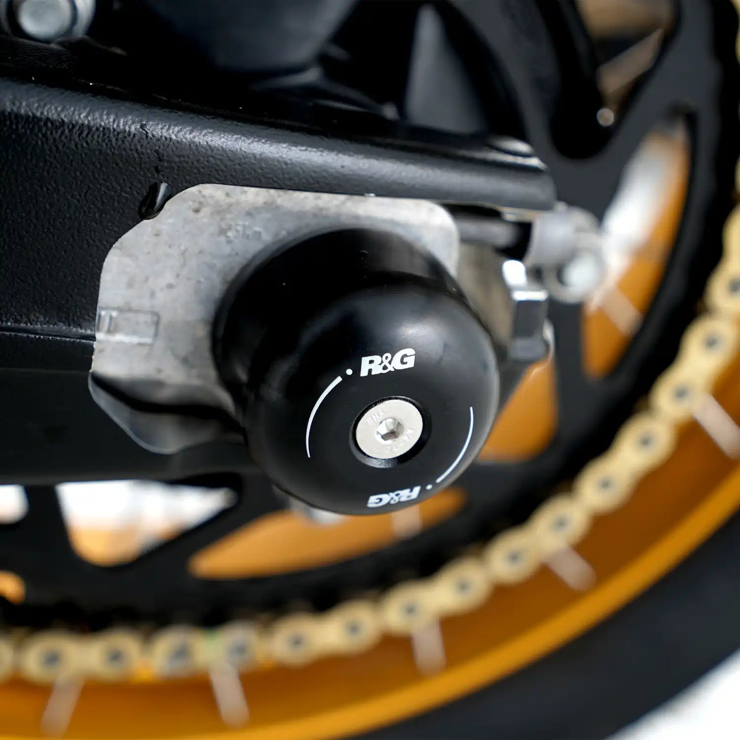 R&G Swingarm Protectors for BMW F800GS 24-/F750GS/F850GS image 5