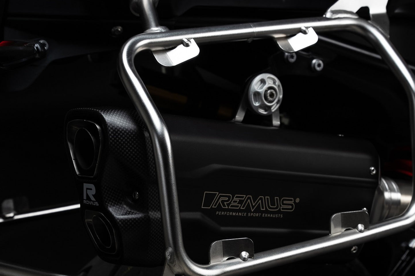 Slip on silencer F 900 GS Adventure REMUS 8 2.0 - black image 1