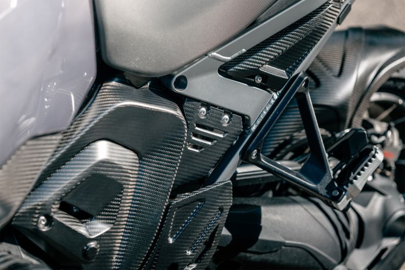 Ilmberger Front Triangle Cover for Rear Frame R 1300 GS Adventure image 7
