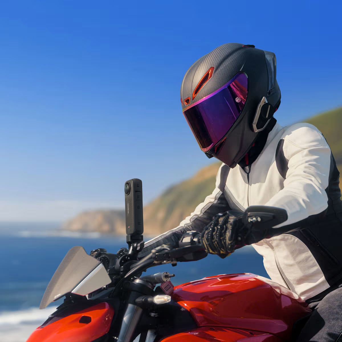 Insta360 X4 Action Camera  - Motorcycle Bundle image 4