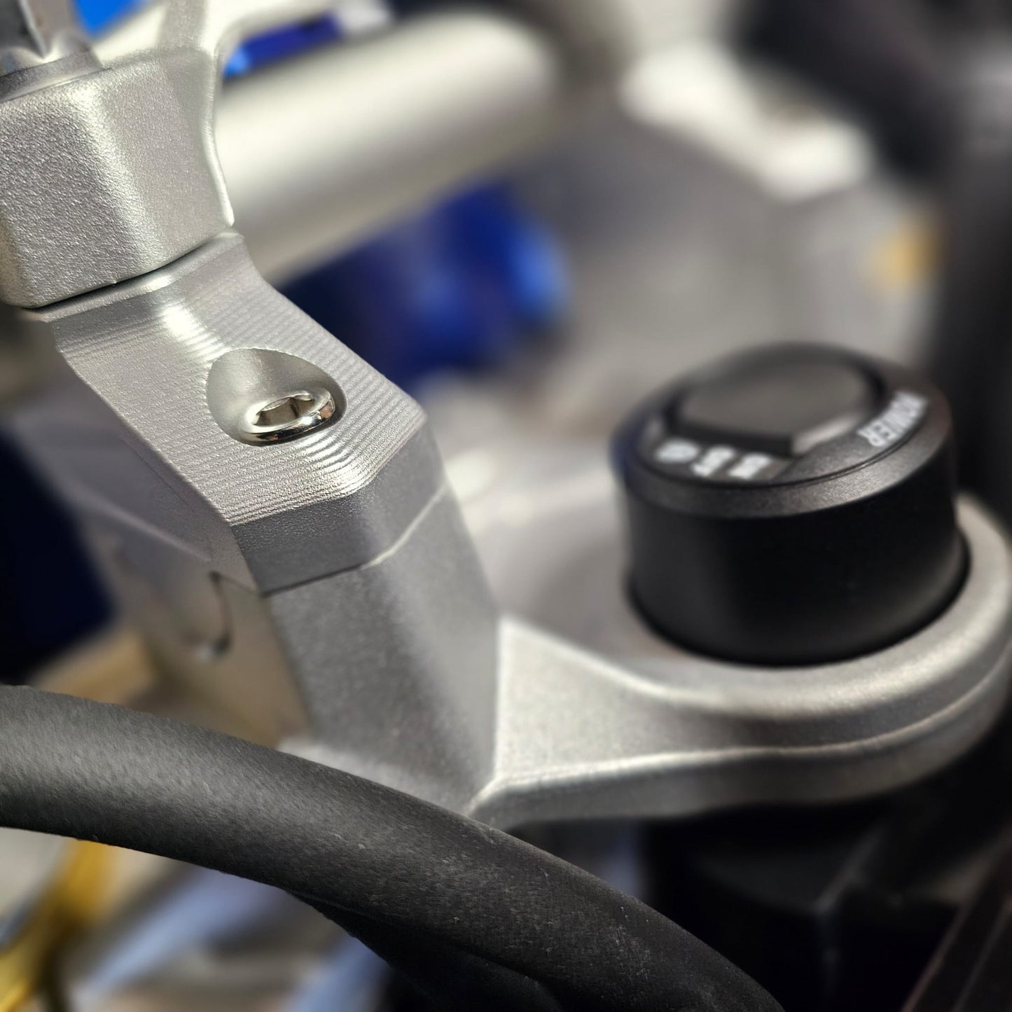GS Handlebar Risers image 0