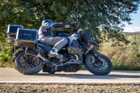 Wunderlich Tank protection ULTIMATE PRO R 1300 GS Adventure - Black or Stainless image 7